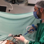 Urologista Donaduzzi realiza cirurgia com equipamento inédito na região